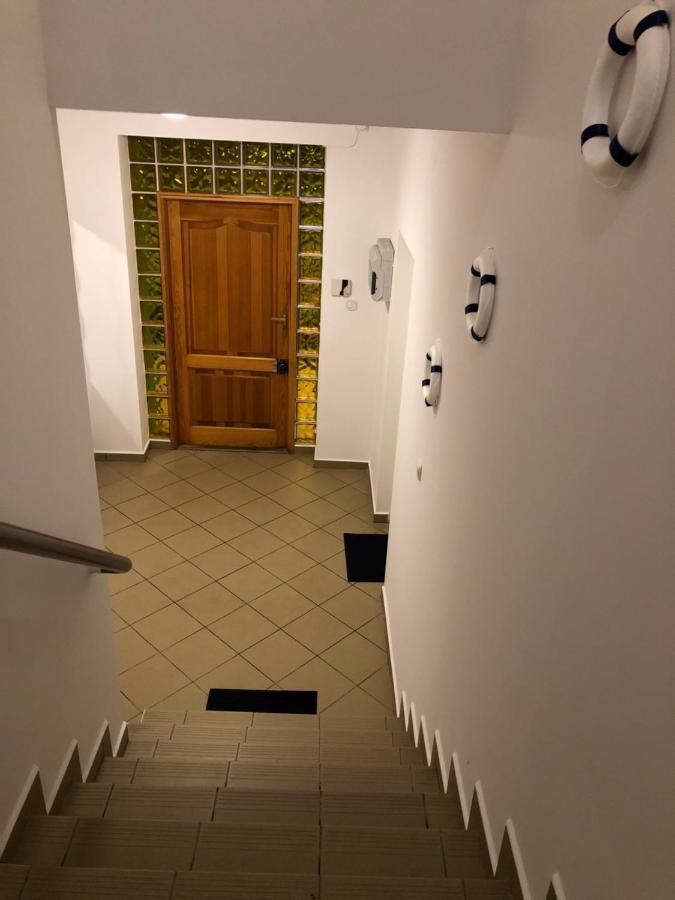 Dom Goscinny U Jacka Rewal Buitenkant foto